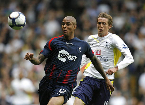 位年轻的天 位年轻的天