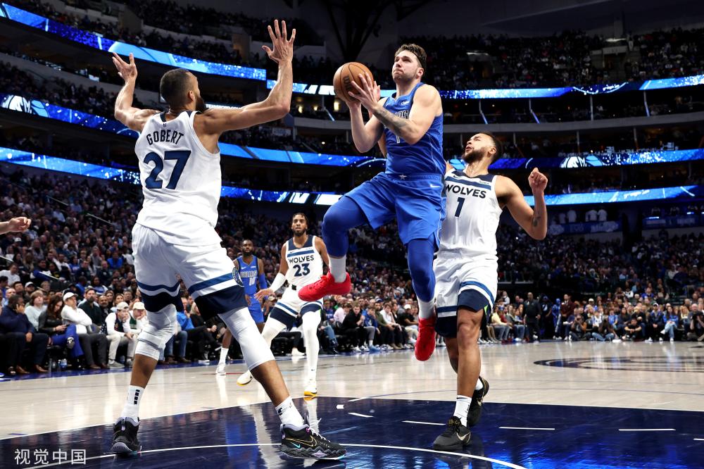 队在主场迎 队在主场迎