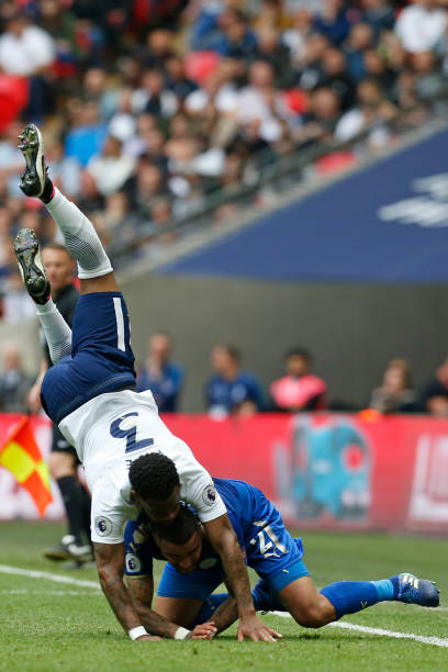 以高位逼抢 以高位逼抢